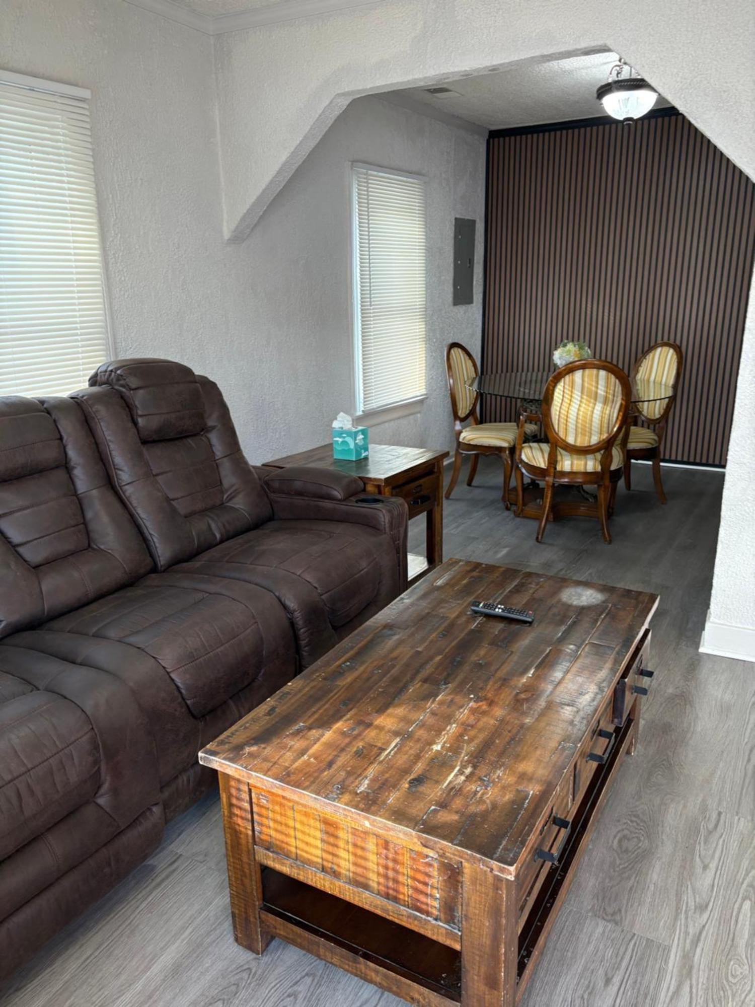 Blue Minicastle, Next 2 Dtw, 3Br Villa Romulus Exterior photo